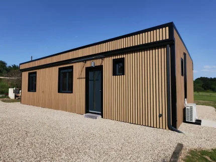 Container-Mobilheim aus Holz